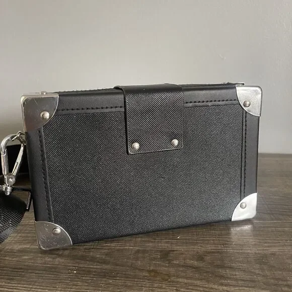 Lord Culture Women Black With Metal Hardware Hard Case Bag Crossbody - Picture 5 of 11